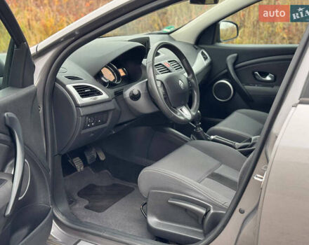 Сірий Рено Меган, об'ємом двигуна 1.46 л та пробігом 270 тис. км за 7800 $, фото 11 на Automoto.ua