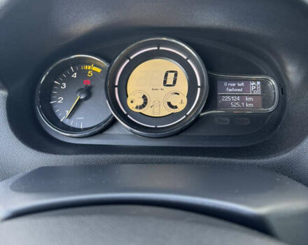 Сірий Рено Меган, об'ємом двигуна 1.5 л та пробігом 225 тис. км за 8000 $, фото 5 на Automoto.ua