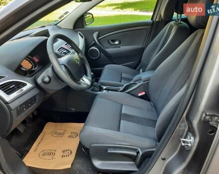 Серый Рено Меган, объемом двигателя 1.6 л и пробегом 194 тыс. км за 8100 $, фото 40 на Automoto.ua