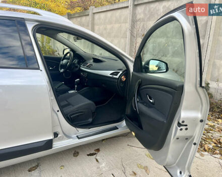 Серый Рено Меган, объемом двигателя 1.46 л и пробегом 274 тыс. км за 6300 $, фото 32 на Automoto.ua