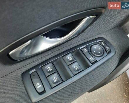 Серый Рено Меган, объемом двигателя 1.6 л и пробегом 194 тыс. км за 8100 $, фото 38 на Automoto.ua