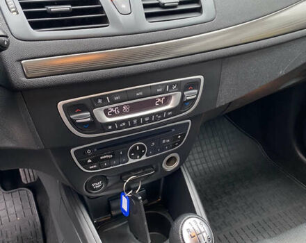 Сірий Рено Меган, об'ємом двигуна 1.5 л та пробігом 277 тис. км за 6999 $, фото 31 на Automoto.ua