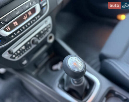 Сірий Рено Меган, об'ємом двигуна 1.5 л та пробігом 260 тис. км за 7550 $, фото 35 на Automoto.ua