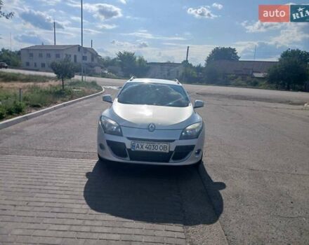 Серый Рено Меган, объемом двигателя 1.6 л и пробегом 270 тыс. км за 6400 $, фото 3 на Automoto.ua