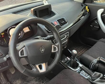 Серый Рено Меган, объемом двигателя 1.9 л и пробегом 280 тыс. км за 8000 $, фото 7 на Automoto.ua