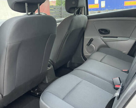 Серый Рено Меган, объемом двигателя 1.6 л и пробегом 107 тыс. км за 7800 $, фото 23 на Automoto.ua