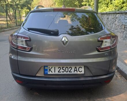 Сірий Рено Меган, об'ємом двигуна 1.5 л та пробігом 330 тис. км за 6900 $, фото 3 на Automoto.ua