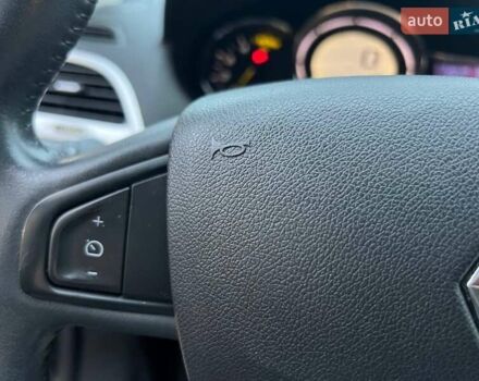 Серый Рено Меган, объемом двигателя 1.5 л и пробегом 234 тыс. км за 7500 $, фото 16 на Automoto.ua