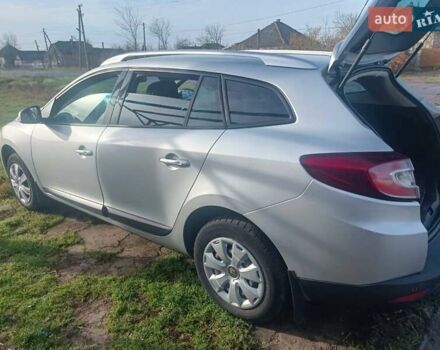 Серый Рено Меган, объемом двигателя 1.46 л и пробегом 227 тыс. км за 7200 $, фото 3 на Automoto.ua