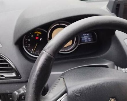 Сірий Рено Меган, об'ємом двигуна 1.46 л та пробігом 221 тис. км за 7300 $, фото 5 на Automoto.ua