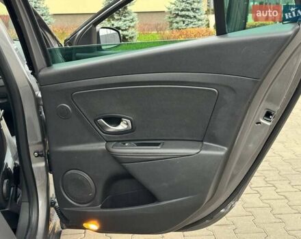Сірий Рено Меган, об'ємом двигуна 1.4 л та пробігом 216 тис. км за 7700 $, фото 29 на Automoto.ua