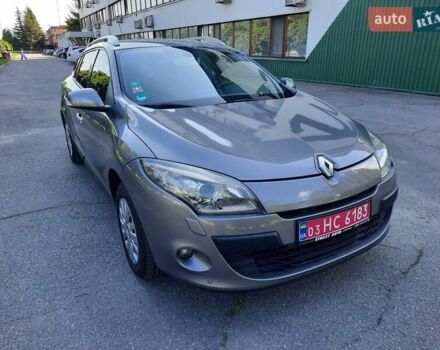 Серый Рено Меган, объемом двигателя 1.6 л и пробегом 194 тыс. км за 8100 $, фото 1 на Automoto.ua