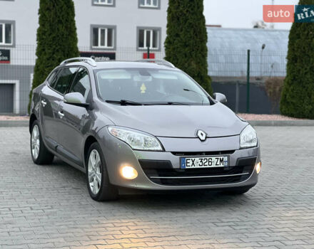 Серый Рено Меган, объемом двигателя 1.46 л и пробегом 220 тыс. км за 7900 $, фото 45 на Automoto.ua