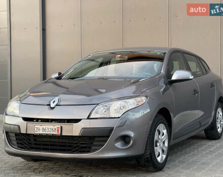 Серый Рено Меган, объемом двигателя 1.6 л и пробегом 107 тыс. км за 7800 $, фото 4 на Automoto.ua