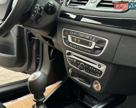 Сірий Рено Меган, об'ємом двигуна 1.4 л та пробігом 216 тис. км за 7700 $, фото 41 на Automoto.ua