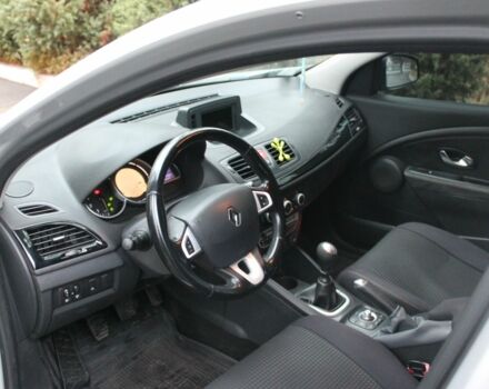 Сірий Рено Меган, об'ємом двигуна 1.5 л та пробігом 270 тис. км за 7200 $, фото 13 на Automoto.ua