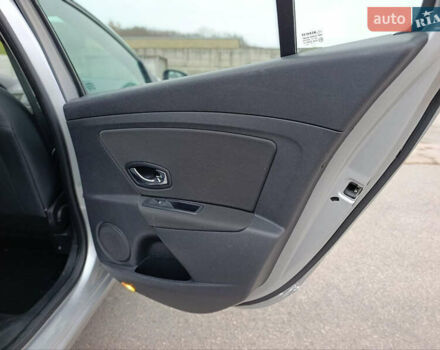 Сірий Рено Меган, об'ємом двигуна 1.5 л та пробігом 250 тис. км за 7500 $, фото 23 на Automoto.ua