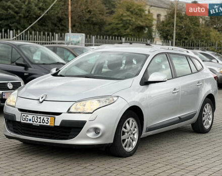Серый Рено Меган, объемом двигателя 1.6 л и пробегом 150 тыс. км за 7500 $, фото 1 на Automoto.ua