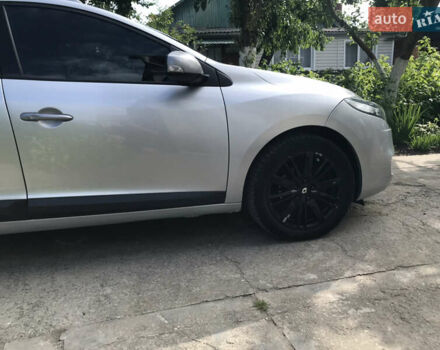 Рено Меган 2011 в Любаре на Automoto.ua Серый Рено Меган, объемом двигателя 1.46 л и пробегом 308 тыс. км за 6800 $, фото 10 на Automoto.ua