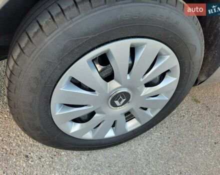 Серый Рено Меган, объемом двигателя 1.6 л и пробегом 194 тыс. км за 8100 $, фото 97 на Automoto.ua