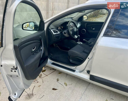 Серый Рено Меган, объемом двигателя 1.46 л и пробегом 274 тыс. км за 6300 $, фото 26 на Automoto.ua