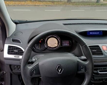 Серый Рено Меган, объемом двигателя 1.5 л и пробегом 285 тыс. км за 7000 $, фото 15 на Automoto.ua