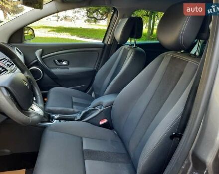 Серый Рено Меган, объемом двигателя 1.6 л и пробегом 194 тыс. км за 8100 $, фото 41 на Automoto.ua