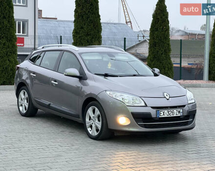 Серый Рено Меган, объемом двигателя 1.46 л и пробегом 220 тыс. км за 7900 $, фото 46 на Automoto.ua
