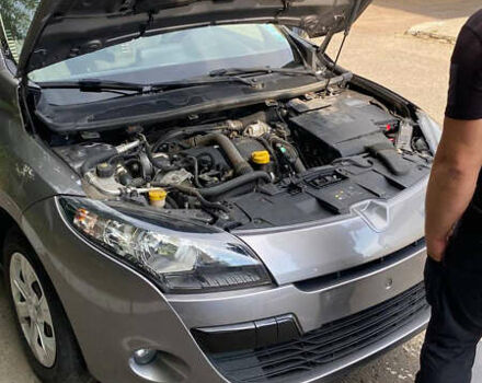 Серый Рено Меган, объемом двигателя 1.5 л и пробегом 151 тыс. км за 7800 $, фото 1 на Automoto.ua