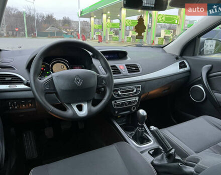 Серый Рено Меган, объемом двигателя 1.46 л и пробегом 220 тыс. км за 7900 $, фото 24 на Automoto.ua