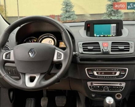 Сірий Рено Меган, об'ємом двигуна 1.4 л та пробігом 216 тис. км за 6500 $, фото 34 на Automoto.ua