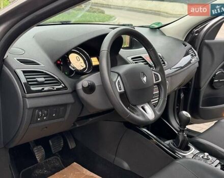 Сірий Рено Меган, об'ємом двигуна 1.4 л та пробігом 216 тис. км за 7700 $, фото 19 на Automoto.ua
