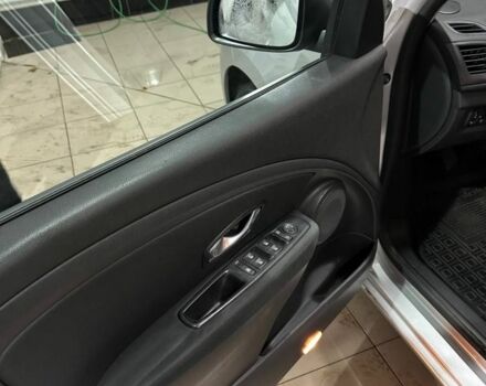 Рено Меган 2011 в Лозовой на Automoto.ua Серый Рено Меган, объемом двигателя 0 л и пробегом 277 тыс. км за 5500 $, фото 6 на Automoto.ua