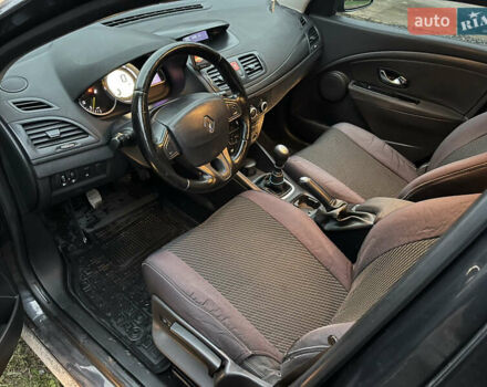 Серый Рено Меган, объемом двигателя 1.46 л и пробегом 266 тыс. км за 6800 $, фото 5 на Automoto.ua