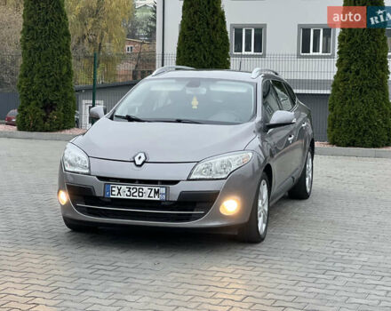 Серый Рено Меган, объемом двигателя 1.46 л и пробегом 220 тыс. км за 7900 $, фото 1 на Automoto.ua