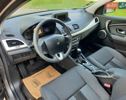 Серый Рено Меган, объемом двигателя 1.6 л и пробегом 194 тыс. км за 8100 $, фото 68 на Automoto.ua