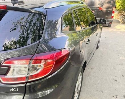 Рено Меган 2011 в Косове на Automoto.ua Серый Рено Меган, объемом двигателя 1.46 л и пробегом 254 тыс. км за 6999 $, фото 18 на Automoto.ua