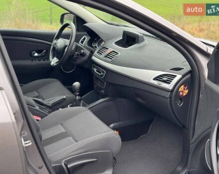 Сірий Рено Меган, об'ємом двигуна 1.46 л та пробігом 270 тис. км за 7800 $, фото 23 на Automoto.ua