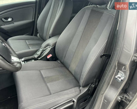 Сірий Рено Меган, об'ємом двигуна 1.5 л та пробігом 199 тис. км за 8250 $, фото 42 на Automoto.ua