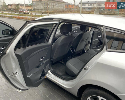 Сірий Рено Меган, об'ємом двигуна 1.46 л та пробігом 239 тис. км за 6600 $, фото 12 на Automoto.ua