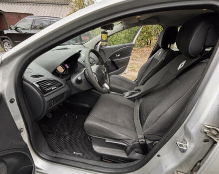 Рено Меган 2011 у Мироновке на Automoto.ua Сірий Рено Меган, об'ємом двигуна 1.46 л та пробігом 316 тис. км за 6600 $, фото 13 на Automoto.ua