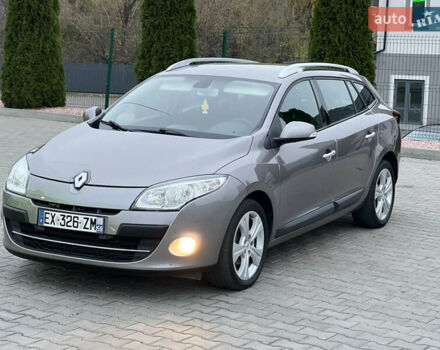 Серый Рено Меган, объемом двигателя 1.46 л и пробегом 220 тыс. км за 7900 $, фото 48 на Automoto.ua