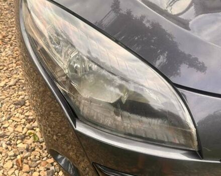 Рено Меган 2011 в Косове на Automoto.ua Серый Рено Меган, объемом двигателя 1.46 л и пробегом 254 тыс. км за 6999 $, фото 24 на Automoto.ua