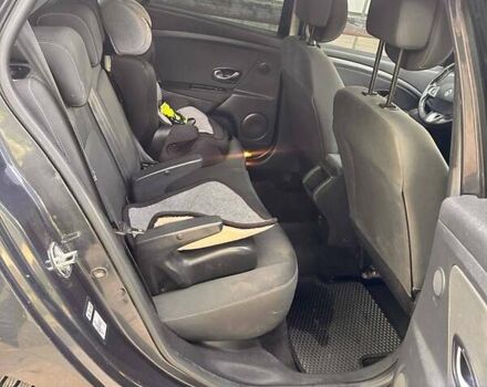 Рено Меган 2011 в Косове на Automoto.ua Серый Рено Меган, объемом двигателя 1.46 л и пробегом 254 тыс. км за 6999 $, фото 46 на Automoto.ua