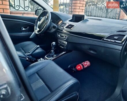 Сірий Рено Меган, об'ємом двигуна 1.46 л та пробігом 247 тис. км за 8990 $, фото 16 на Automoto.ua
