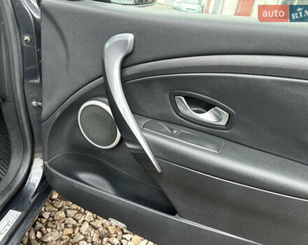 Серый Рено Меган, объемом двигателя 1.46 л и пробегом 232 тыс. км за 7650 $, фото 35 на Automoto.ua