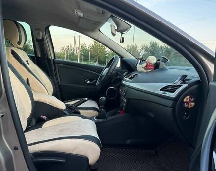 Серый Рено Меган, объемом двигателя 1.46 л и пробегом 249 тыс. км за 7800 $, фото 12 на Automoto.ua