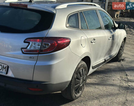 Серый Рено Меган, объемом двигателя 1.46 л и пробегом 203 тыс. км за 6700 $, фото 3 на Automoto.ua