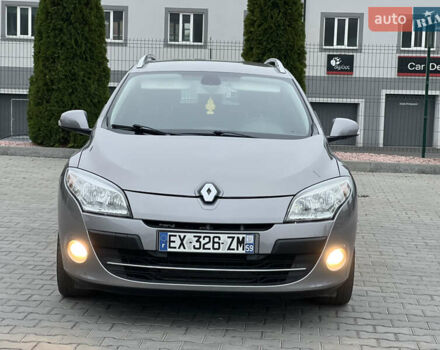 Серый Рено Меган, объемом двигателя 1.46 л и пробегом 220 тыс. км за 7900 $, фото 5 на Automoto.ua