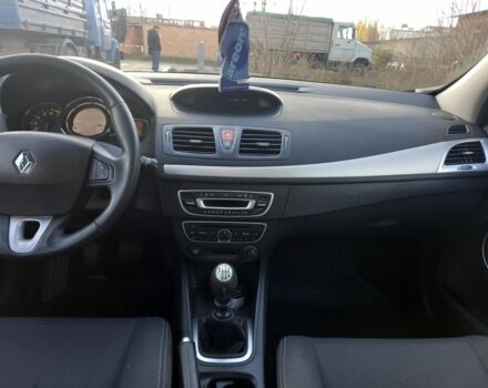 Сірий Рено Меган, об'ємом двигуна 1.6 л та пробігом 216 тис. км за 7500 $, фото 9 на Automoto.ua